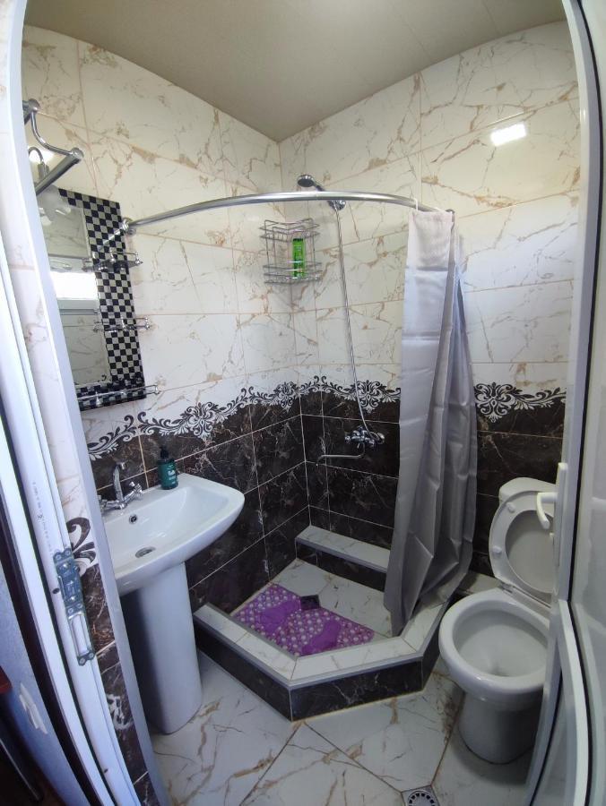 Elco Hotel Zugdidi Bagian luar foto