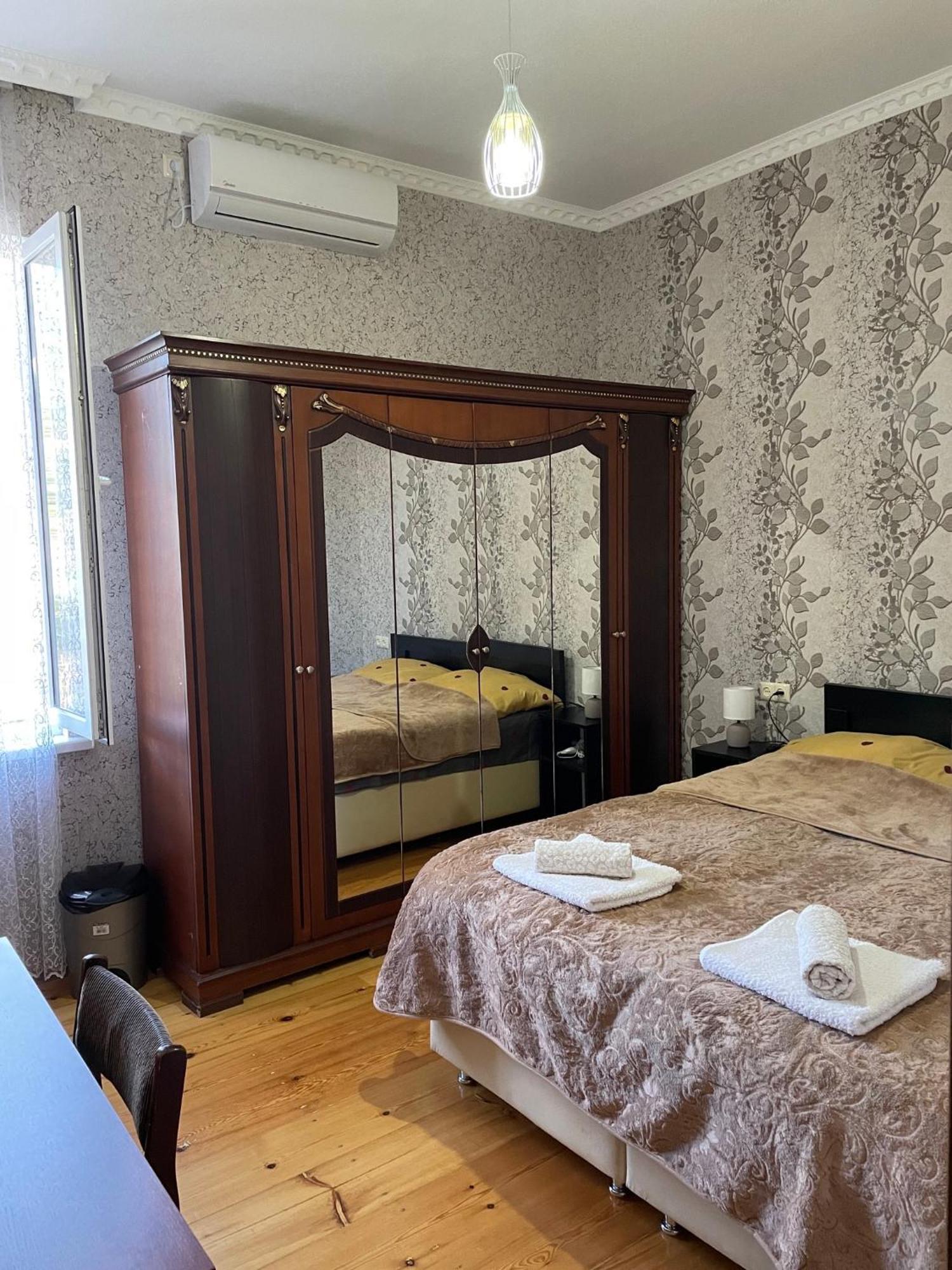 Elco Hotel Zugdidi Bagian luar foto