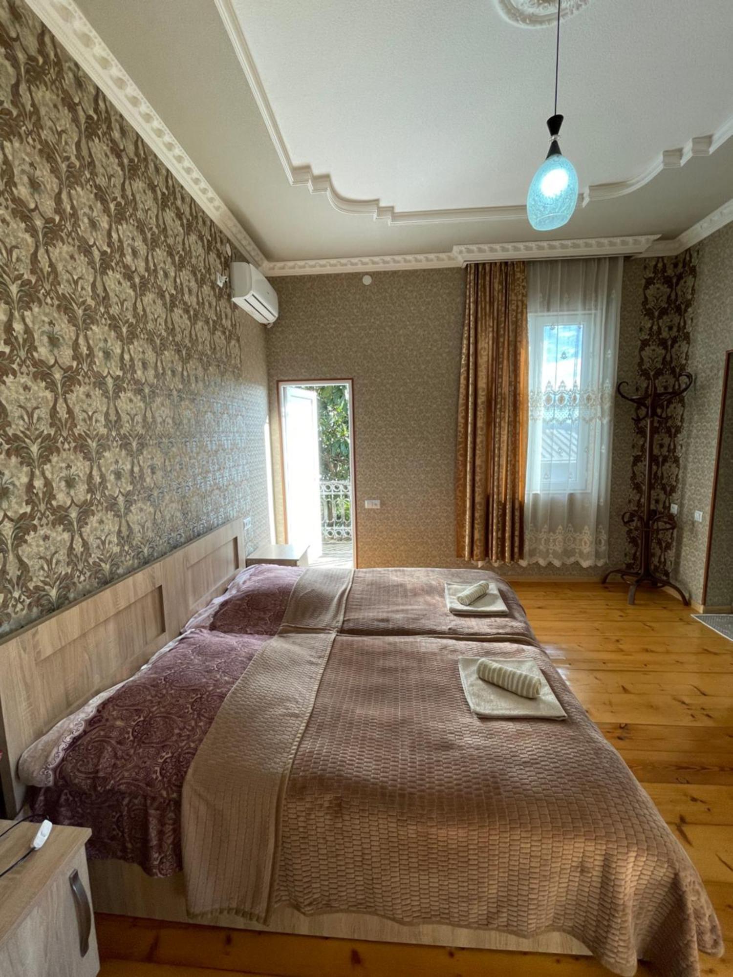 Elco Hotel Zugdidi Bagian luar foto