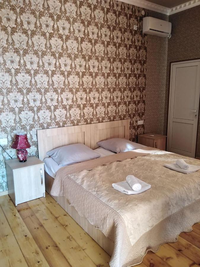 Elco Hotel Zugdidi Bagian luar foto